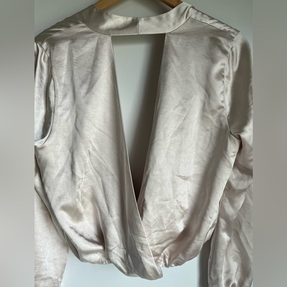 Lovers & Friends Whisper Top - Picture 4 of 5